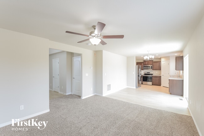 Photo - 6524 Vedder Dr