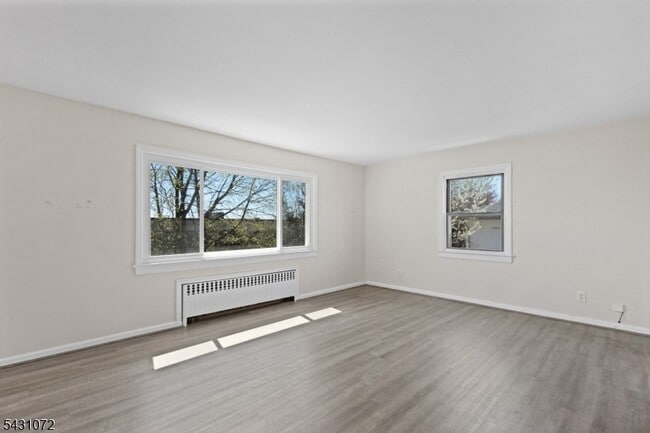 Photo - 154 Ames St