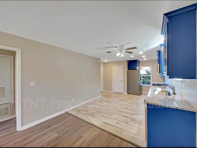 Photo - 1518 Pine Ridge Dr Unit A