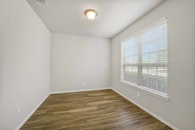 Photo - 8506 Lagosta Ln