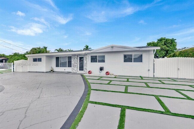 Photo - 5521 SW 104th Ave