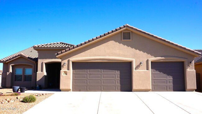 Building Photo - 5514 Desert Willow Loop Rental