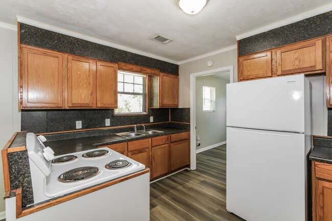 Photo - 2505 Teakwood Dr