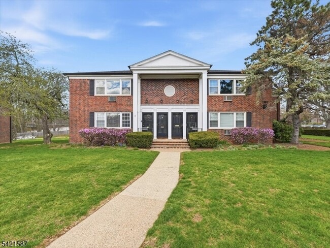 Building Photo - 115 Pitney Pl