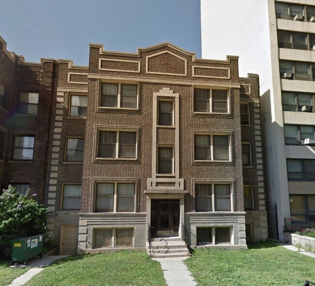 New Renovation 2 BR/2 BA right by the lake! - New Renovation 2 BR/2 BA right by the lake! Apartment Unit 1E