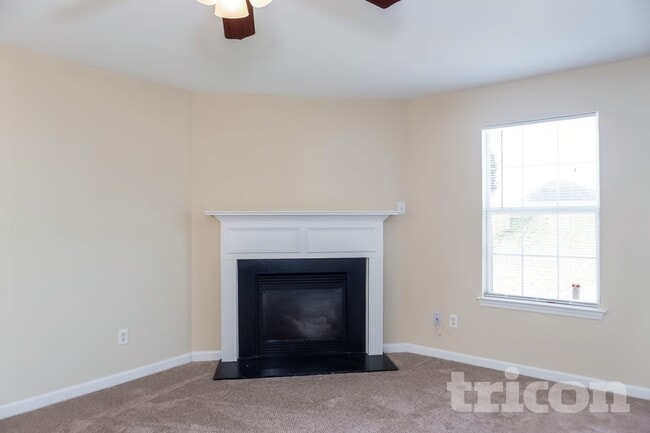 Photo - 2435 Cornell Cir