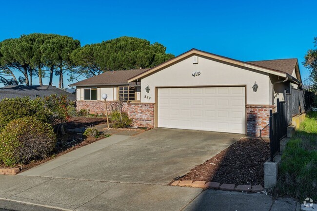 Building Photo - Mid-Century Ranch with Timeless Charm in E... Rental