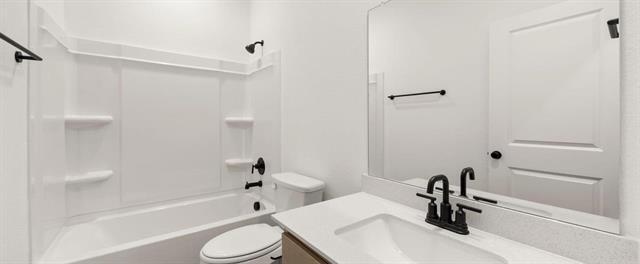 Photo - 760 Waterhouse Lk Dr