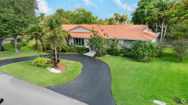 Building Photo - 7775 SW 145th St Rental