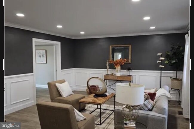 Photo - 89 Hampshire Ln