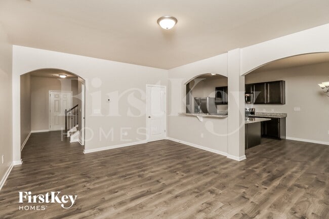 Photo - 201 Southwind Cir