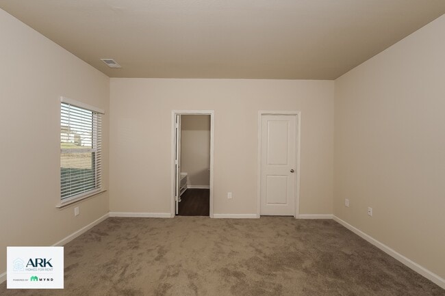 450 Clover Cir