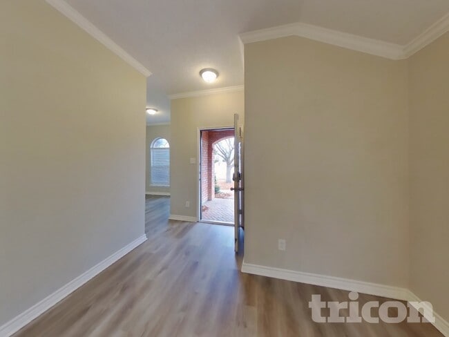 Photo - 143 Redbud Dr