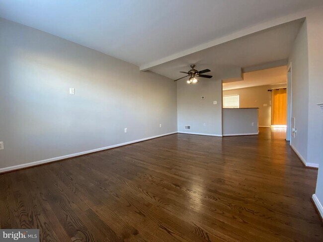 14299 Newbern Loop