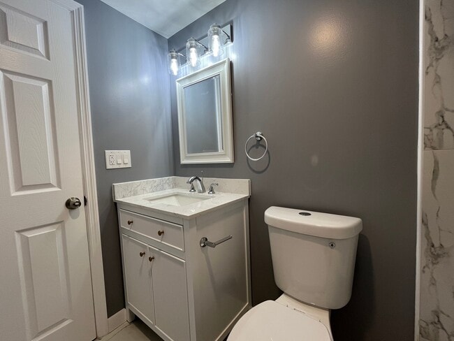 Photo - 683 State St