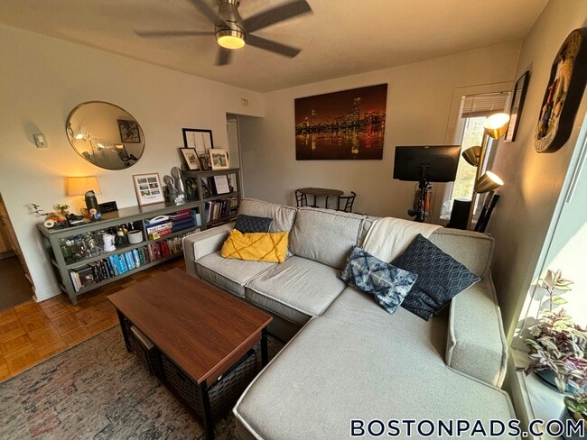 Building Photo - 524 Putnam Ave