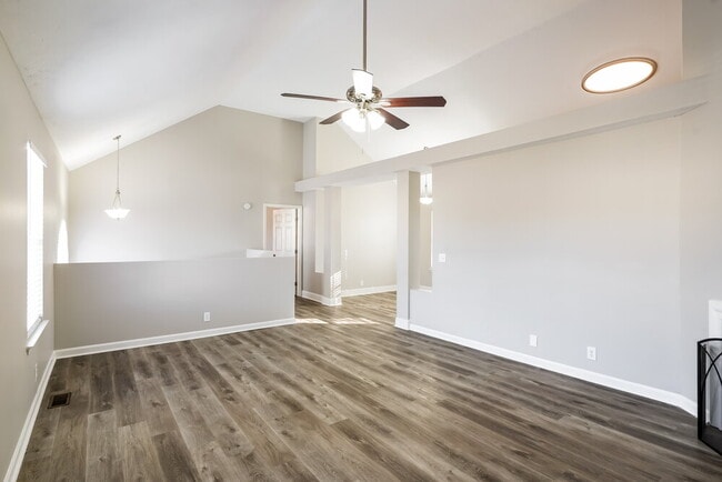 Photo - 608 Whirlaway Dr