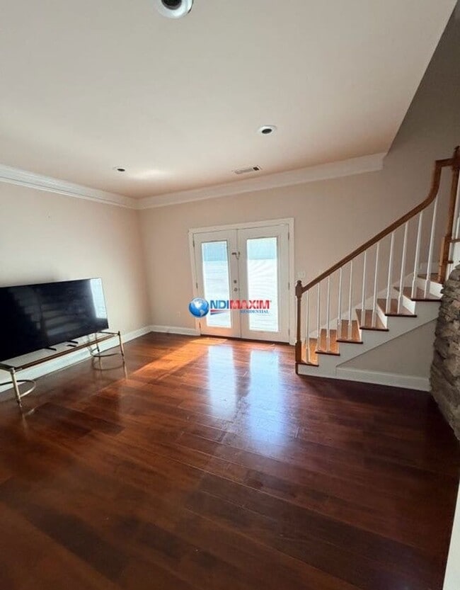Photo - Nice 2-story house in the City of BUFORD schools + separate in-law suite