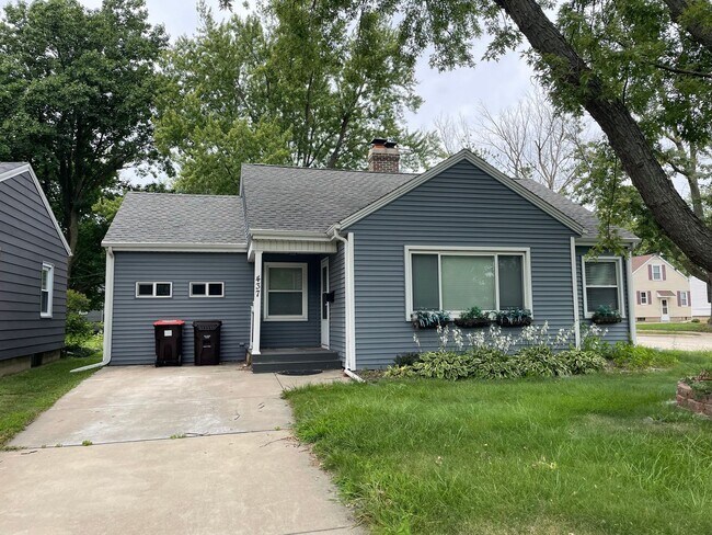 3 bed / 1 bath - Morton, IL - 3 bed / 1 bath - Morton, IL House