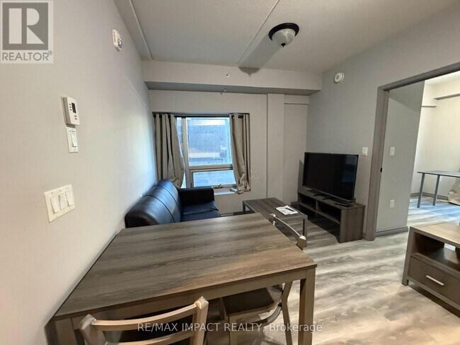Photo - 275B Larch St Unit B04