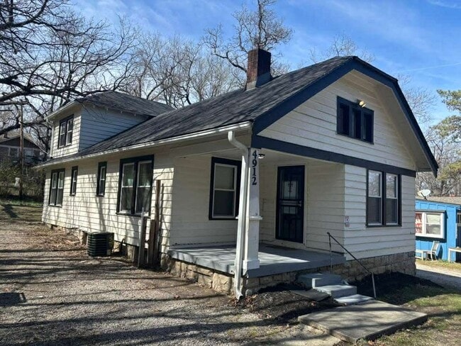 Building Photo - 4912 Brooklyn Ave