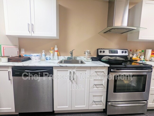 Photo - 7542-7580 80 Ave NW Unit Basement