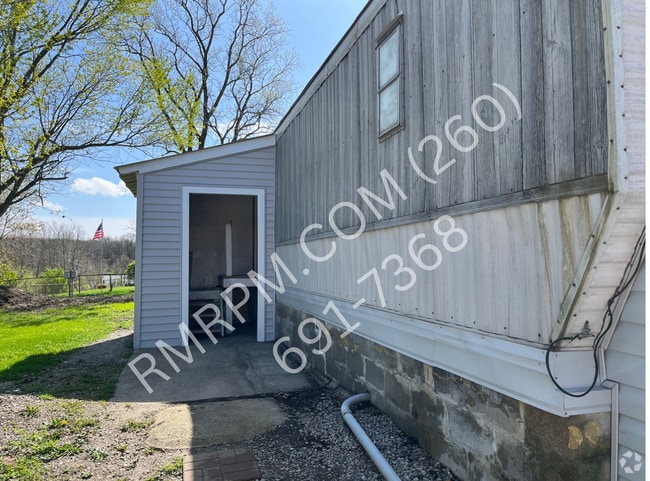 Building Photo - 2065 E Lakeside Dr Rental