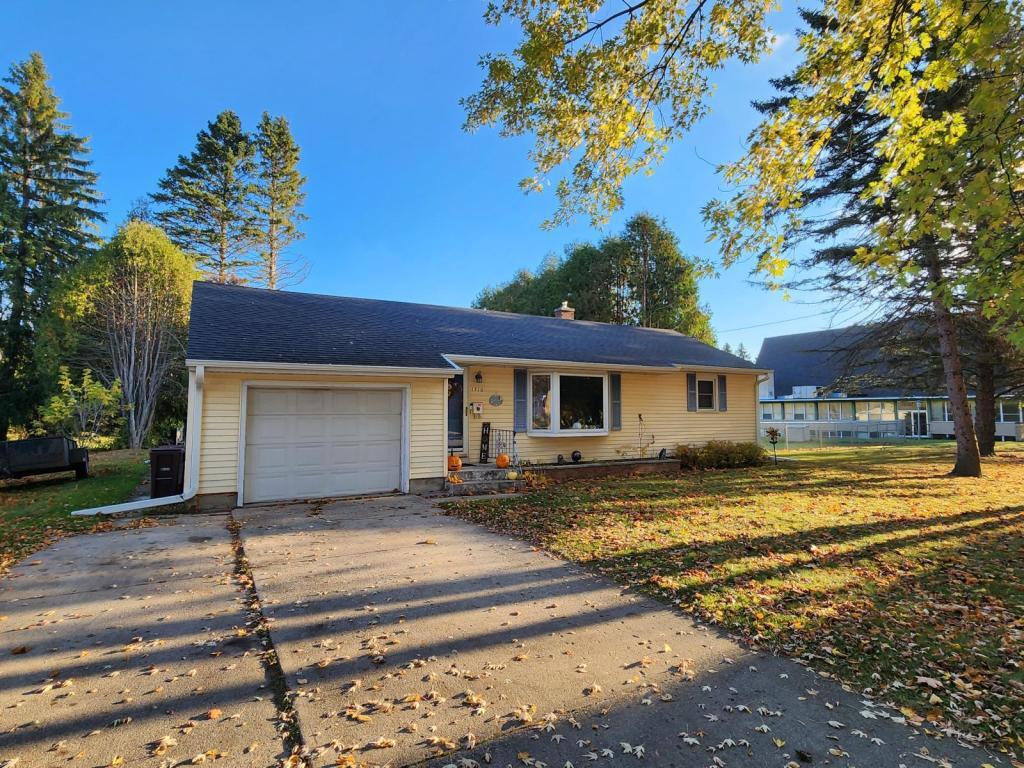 Photo - 1716 Menasha Ave