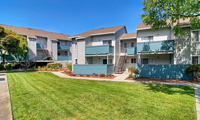Creekside Apartments For Rent in San Mateo, CA