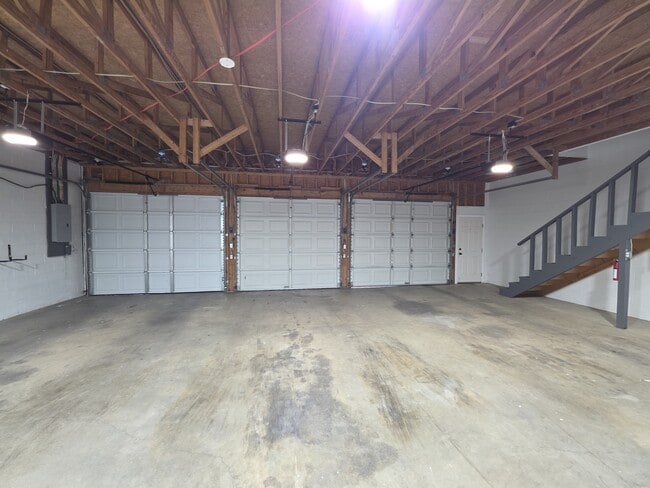 Photo - 105 Becky Dr