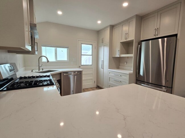 Photo - 4062 Ingalls St