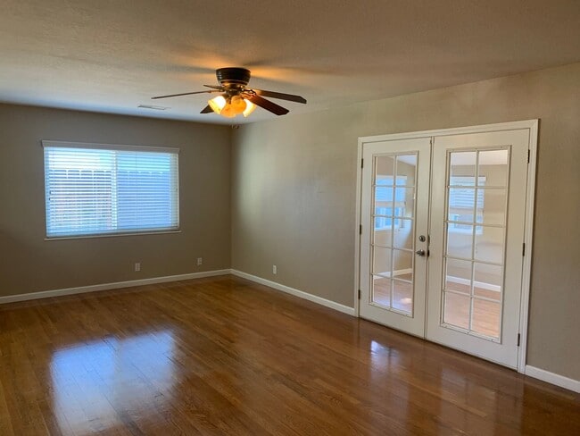 1526 Maplewood Dr