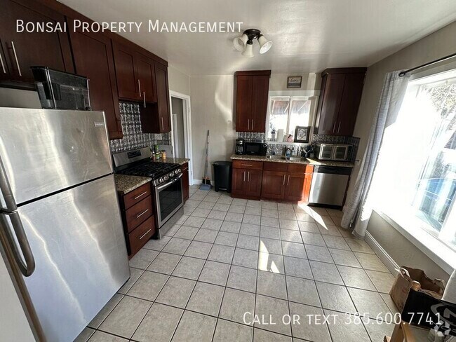 Building Photo - 2577 S 700 E Unit 2 Rental