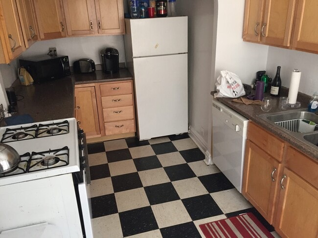 Photo - 2212-26 Sherman Ave.