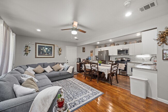 Photo - 1211 Trimm Ave