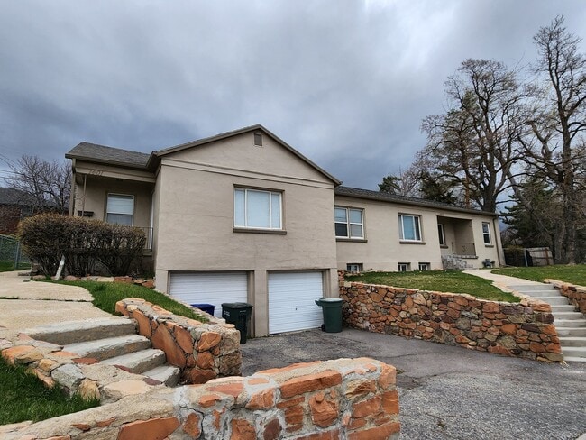 Building Photo - 1401 S 2300 E Unit 1401