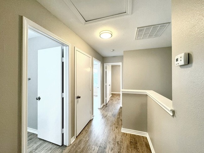 Photo - 2 Story Town Home - Near USAA-UTSA-Medical Center