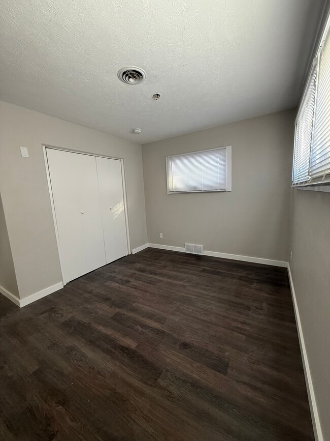 Photo - 336 Smith St