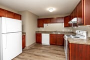 2BR, 1BA - 812SF - Kitchen