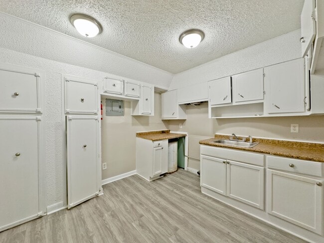 Photo - Fountain Blue Apartments