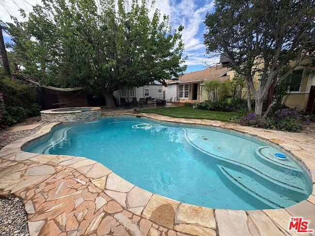 Photo - 19022 Sylvan St