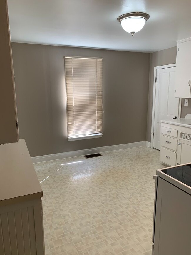 Photo - Old Town 2 Bedroom 1 Bathroom Home