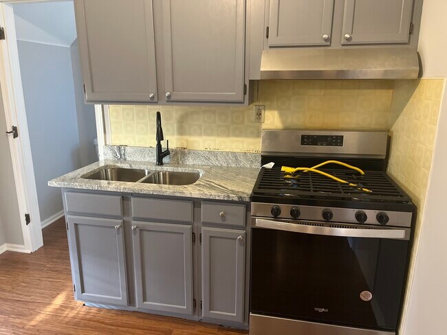 Photo - 305 N View St Apartment Unit 2