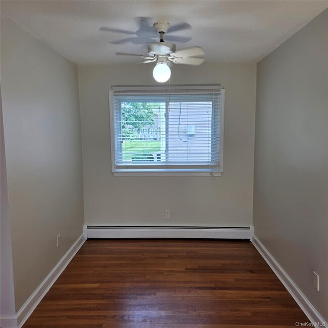 Photo - 3 Fishkill Glen Dr Unit A