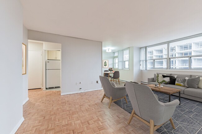 Photo - Davisville Tower Unit 00704