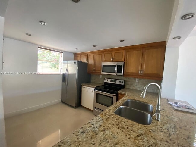 Photo - 8405 SW 137th Ave