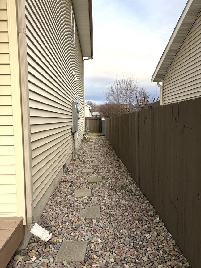 Photo - 205 Cooperative Way