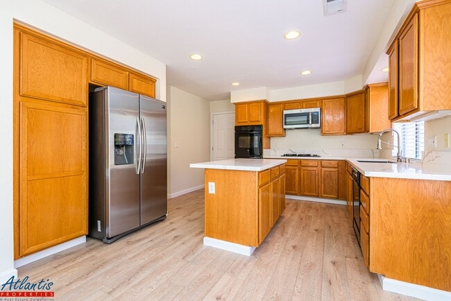 Photo - California Oak Creek Home | Desirable Location