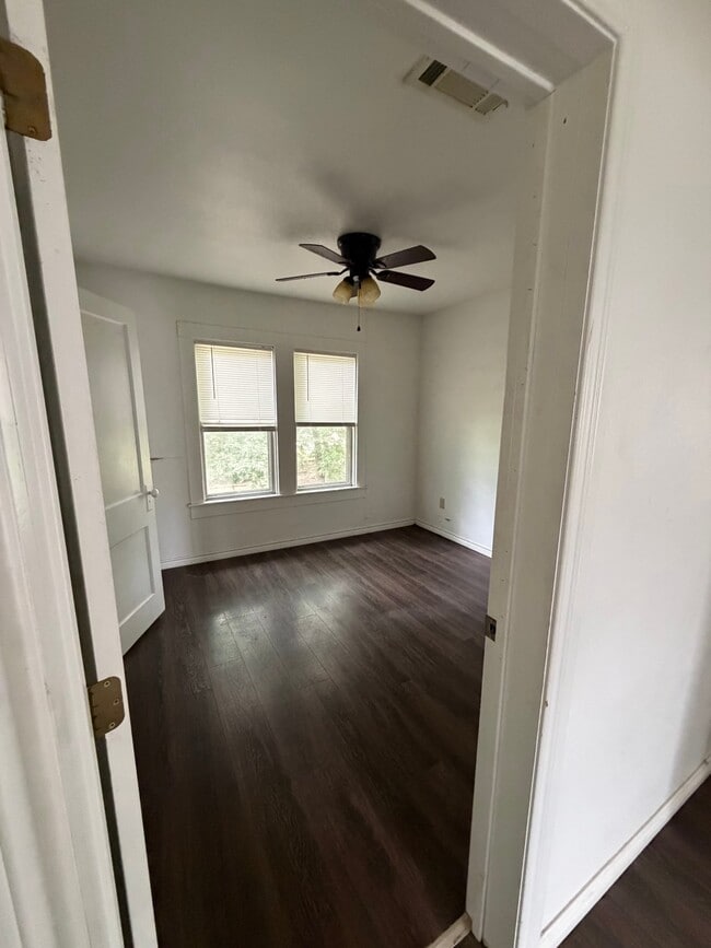 Photo - 807 S College Ave
