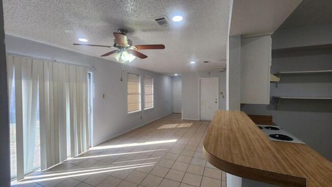 Photo - 123 Prairie Creek Cir